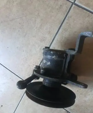 Opel Frontera A Power steering pump 90281879