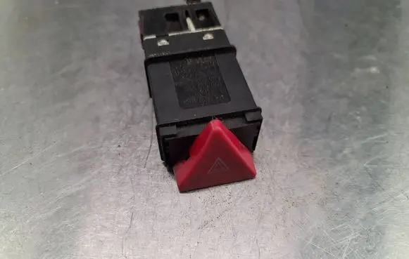 Volkswagen PASSAT B5 Hazard light switch 6N0953235A 6N0953235 7D0953235