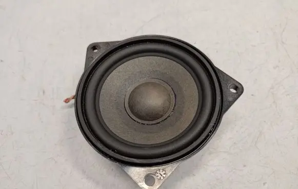 BMW 5 F10 F11 Parcel shelf speaker 65139169689