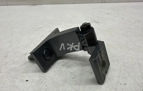 Mercedes-Benz CLA C118 X118 Front door upper hinge