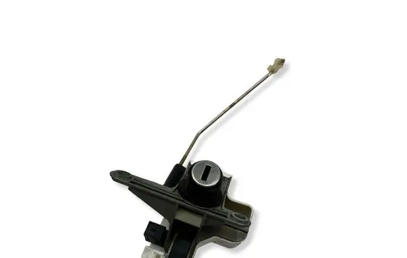 Audi A3 S3 8L Tailgate exterior lock 8D9827573A