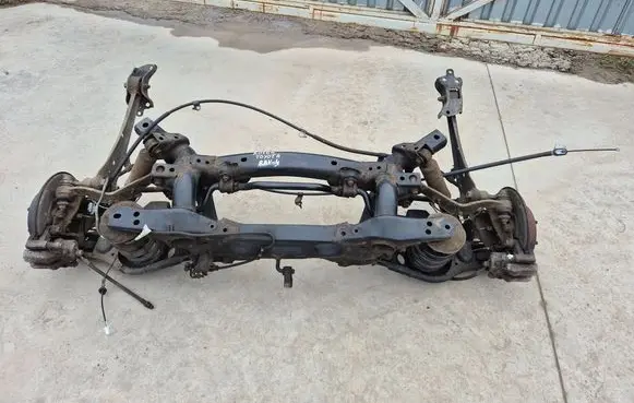 Toyota RAV 4 (XA40) Rear axle beam 