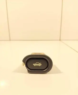 Saab 9-5 Tailgate opening switch 4733457 156799
