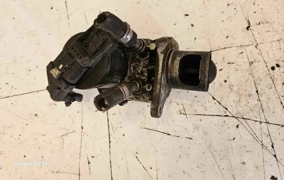 BMW 1 E82 E88 EGR valve 780544703