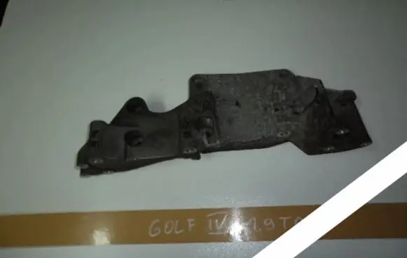 Volkswagen Golf IV Other engine bay part