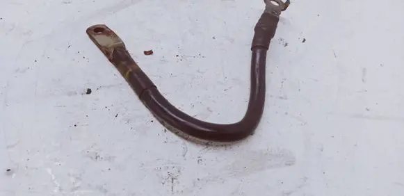 Volkswagen Golf V Negative earth cable (battery)