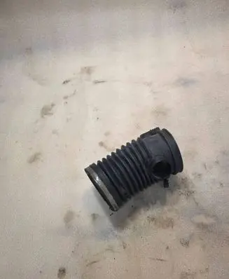 BMW 7 E38 Air intake duct part 13711432410 E38M52