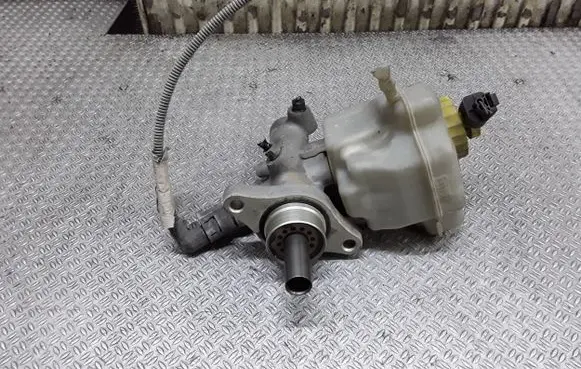 Volkswagen Touareg I Master brake cylinder 03350884921