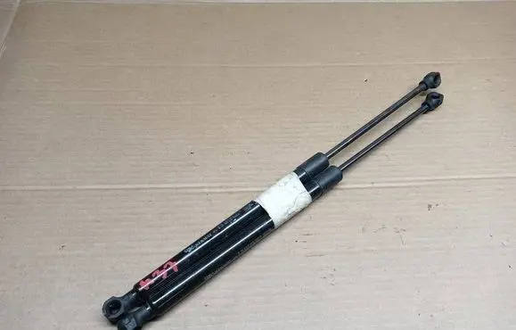 Renault Megane IV Tailgate strut 904515108R 7000210579B0 904515108K
