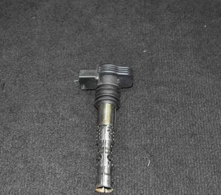 Audi A4 S4 B7 8E 8H High voltage ignition coil 06B905115R