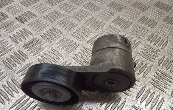 Opel Astra H Alternator belt tensioner pulley 90571758