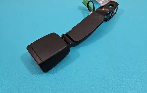 Skoda Fabia Mk3 (NJ) Front seatbelt 6V0857755C IMPRK1436661