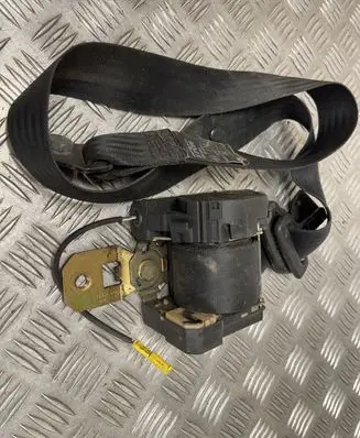 Iveco Daily 30.8 - 9 Front seatbelt 33017280A1