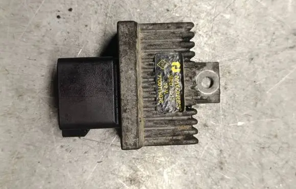 Renault Trafic II (X83) Glow plug pre-heat relay 7700115078