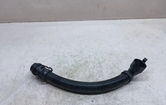 BMW 3 F30 F35 F31 Breather hose/pipe 58650910