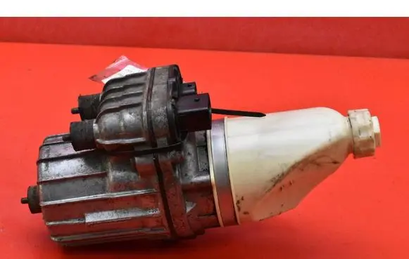 Opel Astra H Power steering pump 13192897