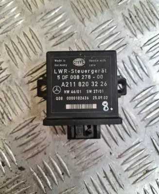 Mercedes-Benz E W211 Light module LCM A2118203226