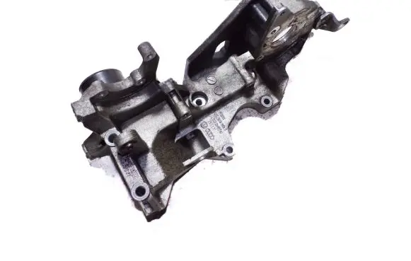 Volkswagen Transporter - Caravelle T5 Generator/alternator bracket 03L903143J
