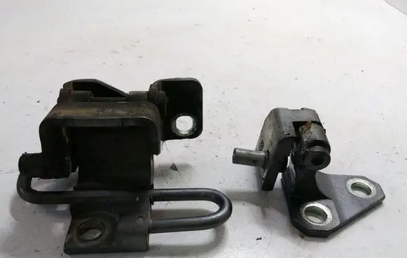 Volkswagen Golf Plus Front door hinge set 1K0831412P 1K0831402M