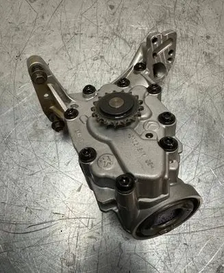 Peugeot 2008 II Oil pump 72363538 9801943580