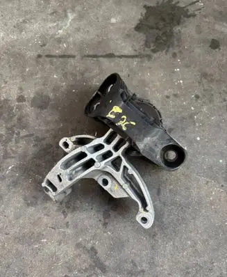 Renault Express Engine mount bracket 112322188R