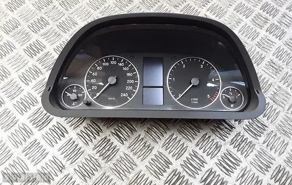 Speedometer (instrument cluster)