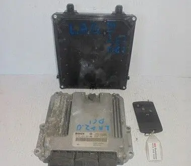 Renault Laguna III Engine ECU kit and lock set 0281014646 8200726880