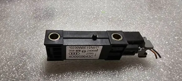 Audi A8 S8 D2 4D Airbag deployment crash/impact sensor 4D0959643C 240699