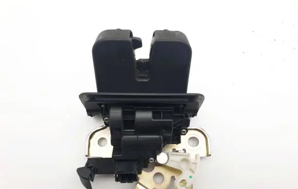 Audi A6 C7 Tailgate/trunk/boot lock/catch/latch 8R0827505A