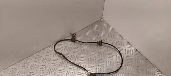 Toyota Yaris Rear ABS sensor wiring 