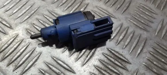 Volkswagen Golf IV Brake pedal sensor switch 1j0927189