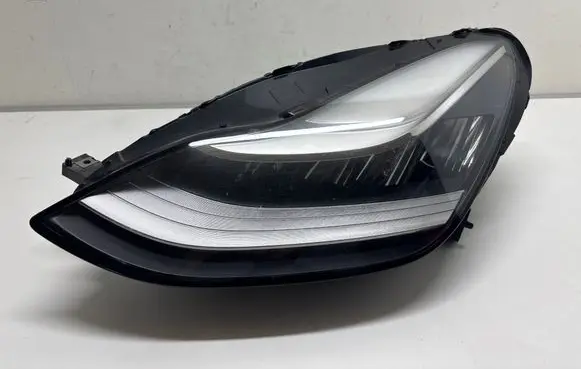 Tesla Model 3 Headlight/headlamp 107737550B