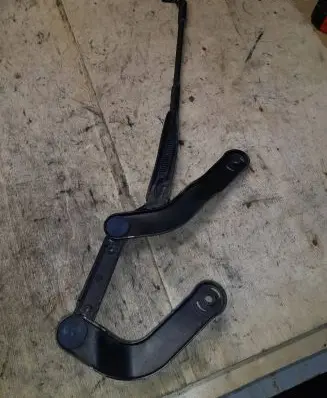 Mercedes-Benz E W211 Front wiper blade arm W211LLBS