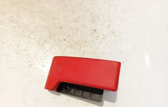 Engine bonnet (hood) release handle