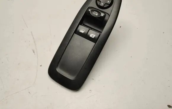 Peugeot 2008 I Electric window control switch 96751120zd