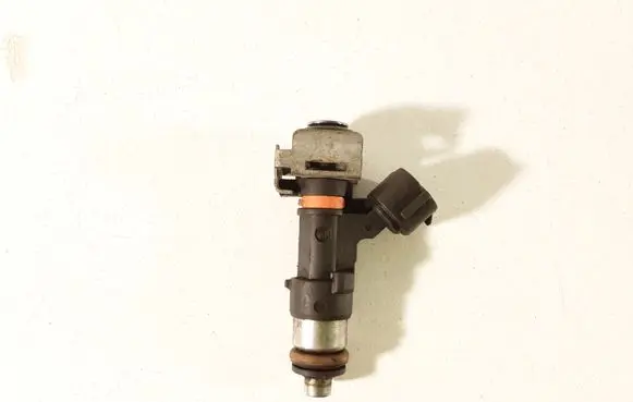 Fuel injector
