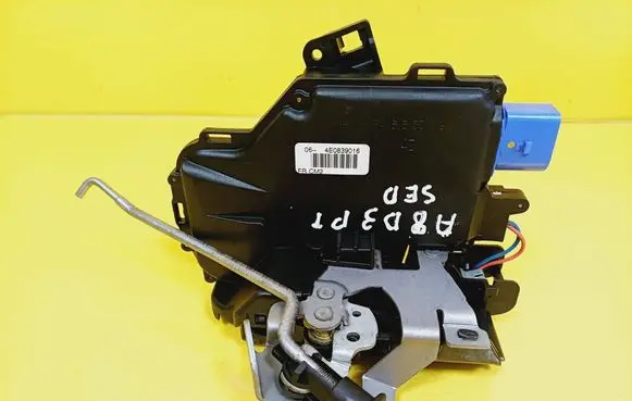 Audi A8 S8 D3 4E Rear door lock 4E0839016