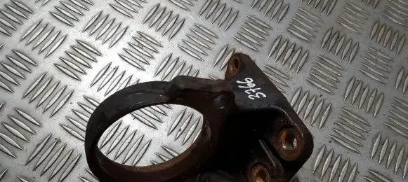 Toyota Corolla E120 E130 Engine mounting bracket