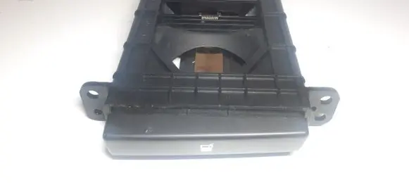 Cup holder front