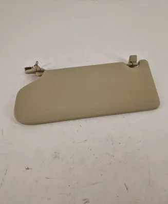 Mitsubishi Outlander Sun visor 