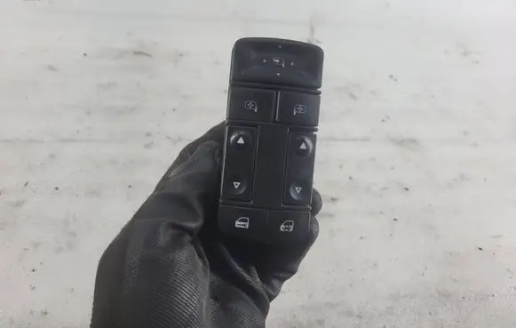 Opel Vectra C Electric window control switch 13224057