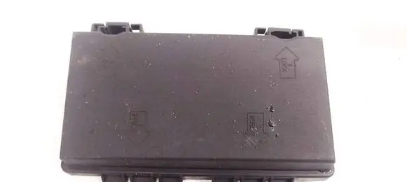 Opel Corsa D Fuse box cover 