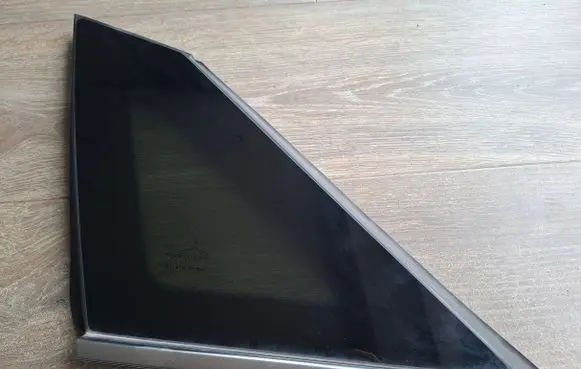 Renault Symbioz Rear side window 833019511