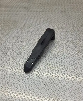 Headlight/headlamp mounting bracket