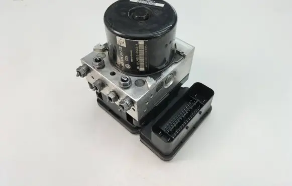 Seat Altea XL ABS Pump 1K0907379AT 1K0614517CB