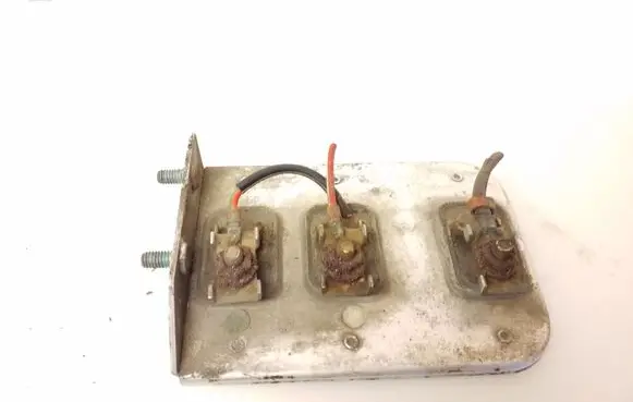 Audi A4 S4 B5 8D Coolant fan relay 8D0959493A R15710010