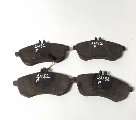 Mercedes-Benz C W204 Brake pads (front) 