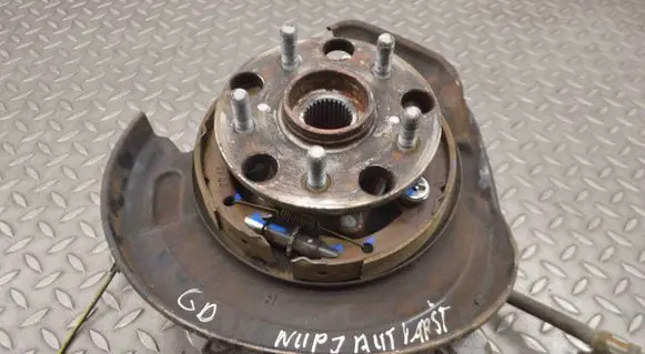 Lexus RC Rear wheel hub