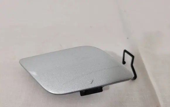 Mercedes-Benz E W211 Front tow hook cap/cover A2118851022