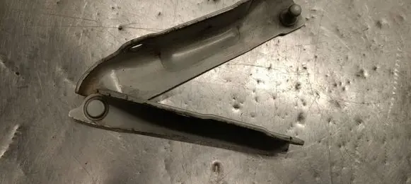 SsangYong Rexton I Engine bonnet/hood hinges 6182008D00